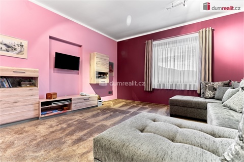 Prodej rodinného domu, 296 m² - 2