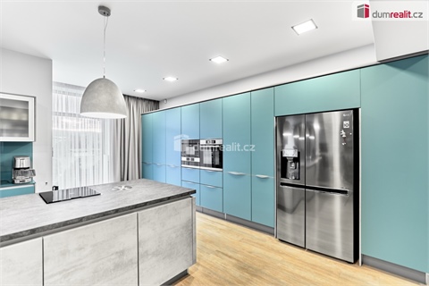 Prodej rodinného domu, 296 m² - 0