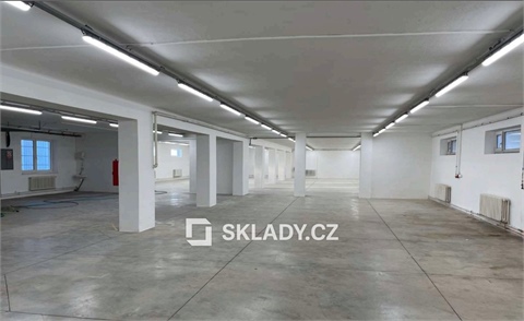 Pronájem skladu / haly, 680 m² - 0