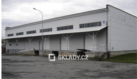 Pronájem skladu / haly, 1 100 m² 2