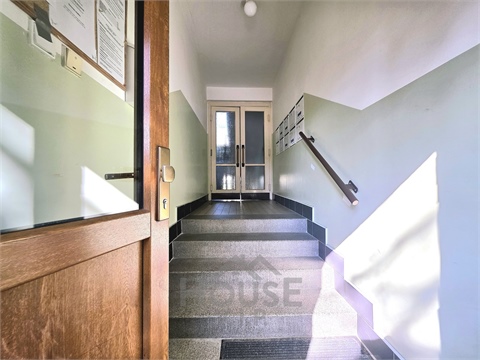 Prodej bytu 2+1, 57 m² - 28