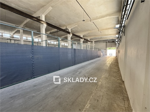 Pronájem skladu / haly, 400 m² 2