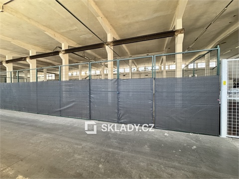 Pronájem skladu / haly, 400 m² - 0