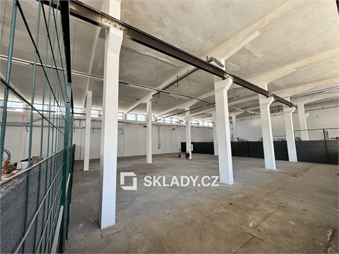 Pronájem skladu / haly, 400 m² - 2