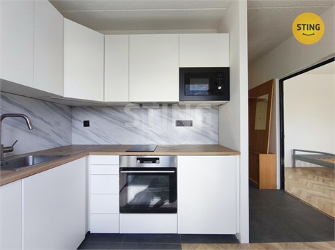 Pronájem bytu 1+1, 32 m² - 2