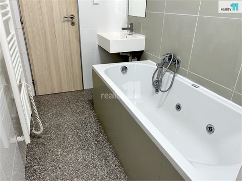 Pronájem bytu 3kk, 65 m² 8