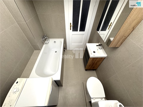 Pronájem bytu 1+1, 49 m² - 6