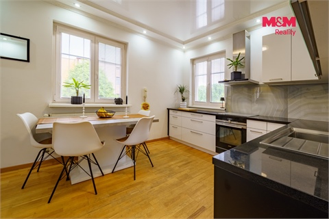 Prodej rodinného domu, 150 m² - 2