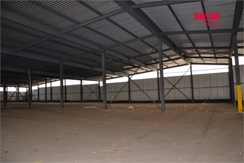 Pronájem skladu / haly, 4 000 m² - 8
