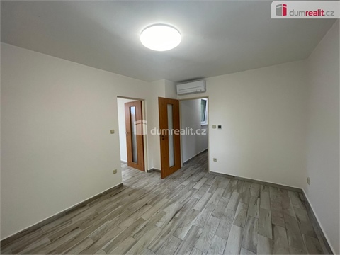 Pronájem bytu 2+1, 38 m² 2