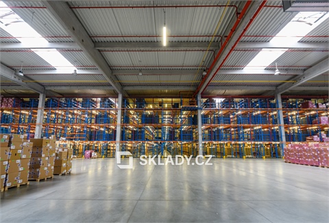 Pronájem skladu / haly, 2 342 m² - 0