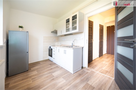 Prodej bytu 1+1, 42 m² - 2