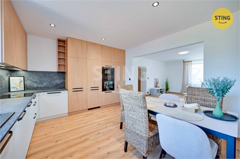 Prodej rodinného domu, 227 m² - 6