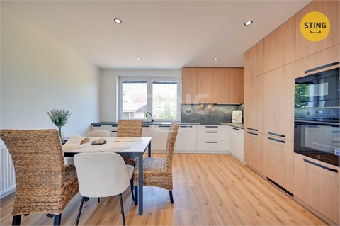 Prodej rodinného domu, 227 m² 6