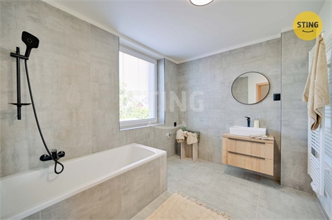 Prodej rodinného domu, 227 m² 8