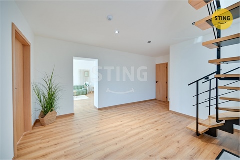 Prodej rodinného domu, 227 m² 10