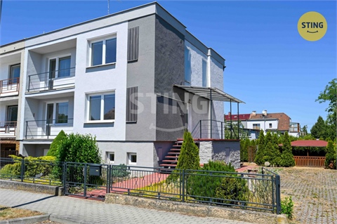 Prodej rodinného domu, 227 m² 0