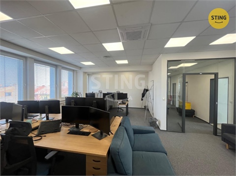 Pronájem kanceláře, 323 m² - 10