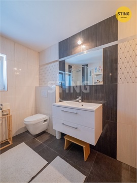 Prodej rodinného domu, 250 m² - 16