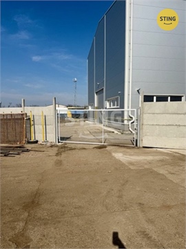 Pronájem komerčního objektu, 2 200 m² 2