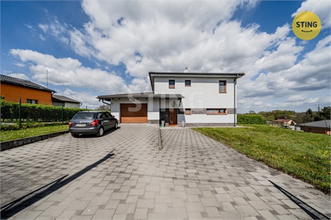Prodej rodinného domu, 209 m² 2
