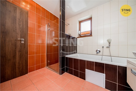Prodej rodinného domu, 209 m² 14