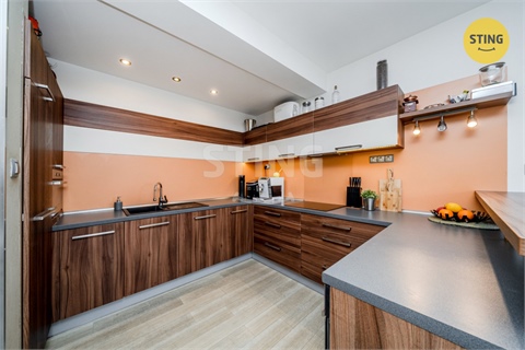 Prodej rodinného domu, 209 m² 4