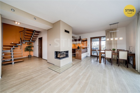 Prodej rodinného domu, 209 m² 0