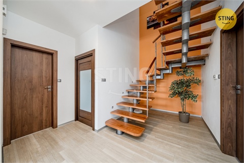 Prodej rodinného domu, 209 m² 6