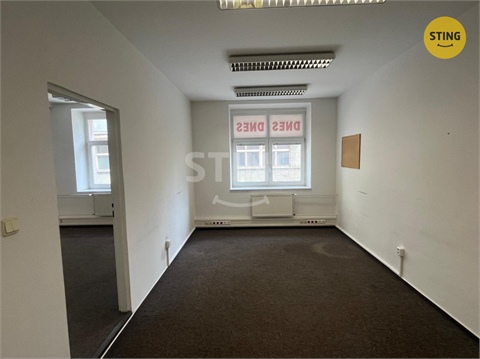 Pronájem kanceláře, 65 m² - 2