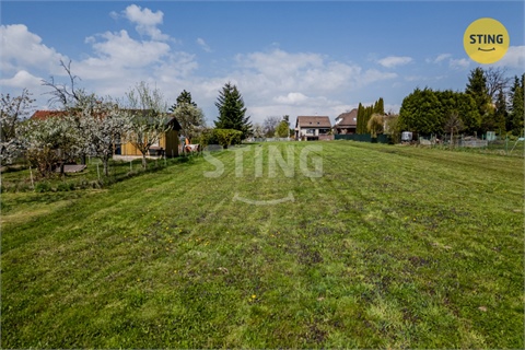 Prodej stavebního pozemku, 1 348 m² 2