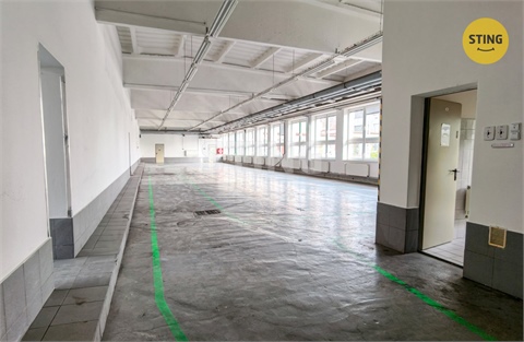 Pronájem skladu / haly, 600 m² - 2