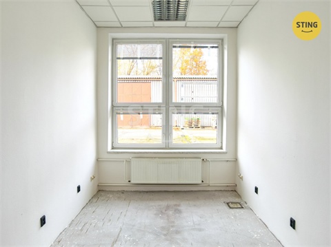Pronájem skladu / haly, 600 m² - 12