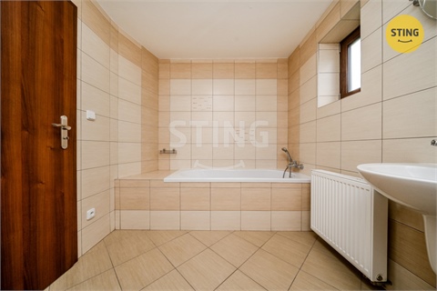 Prodej rodinného domu, 220 m² 20