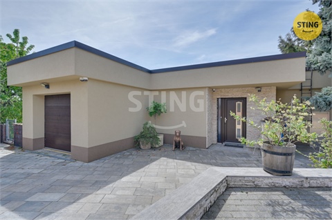 Prodej vily, 300 m² 0