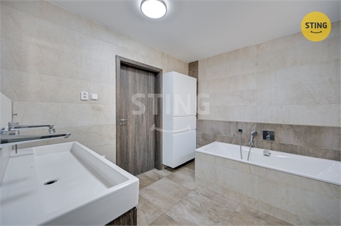 Prodej vily, 300 m² - 10