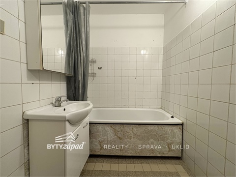 Pronájem bytu 3+1, 75 m² 12