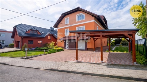 Prodej rodinného domu, 380 m² - 8