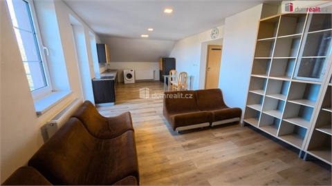 Prodej rodinného domu, 300 m² 14