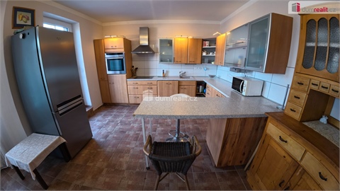 Prodej rodinného domu, 300 m² 6