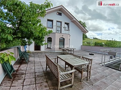 Prodej rodinného domu, 300 m² 2