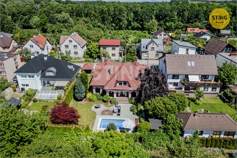 Prodej rodinného domu, 249 m² 2