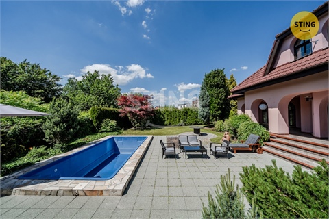 Prodej rodinného domu, 249 m² 0