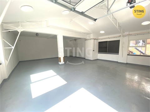 Pronájem skladu / haly, 145 m² - 0