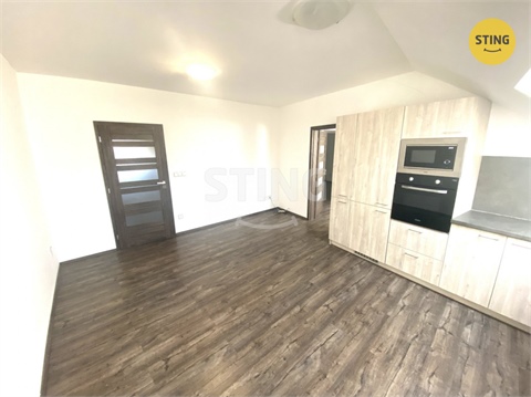 Pronájem bytu 3+1, 95 m² 0