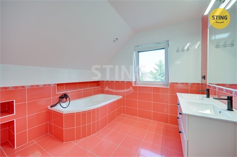 Prodej rodinného domu, 168 m² - 24