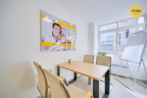 Pronájem kanceláře, 77 m² 2