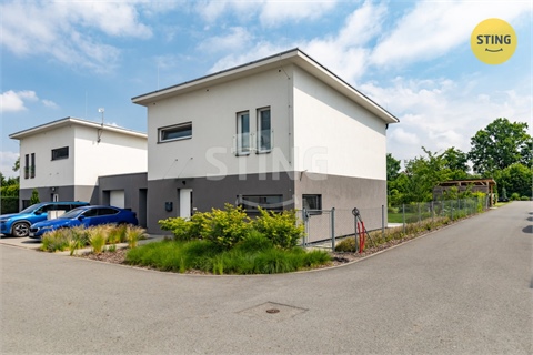 Pronájem rodinného domu, 134 m² - 0