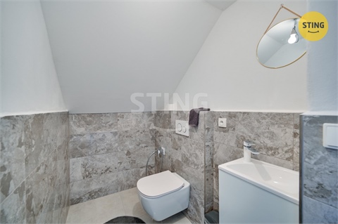 Prodej rodinného domu, 200 m² 12