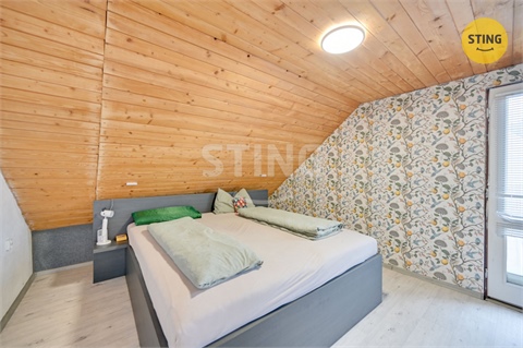 Prodej rodinného domu, 200 m² - 12